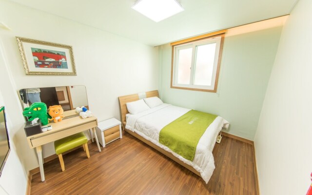 Rgb House Hostel