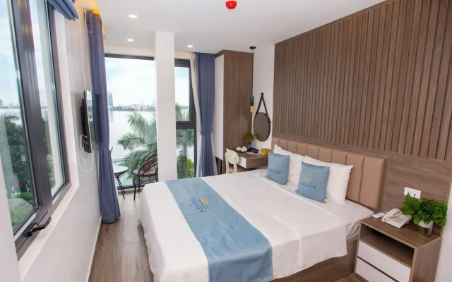Lake View Hotel