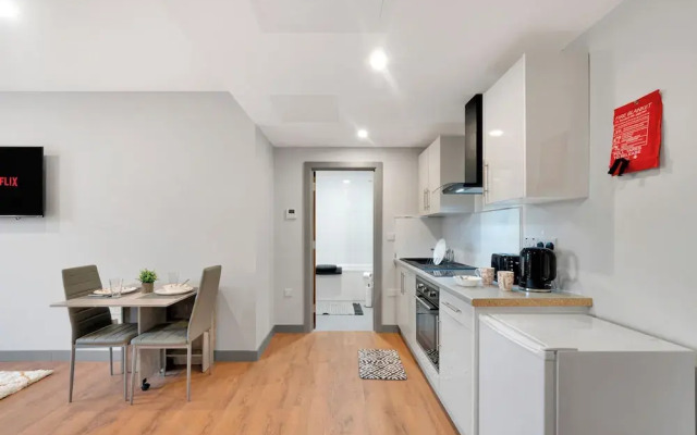 Studio Apartment in London - Ilford, East London