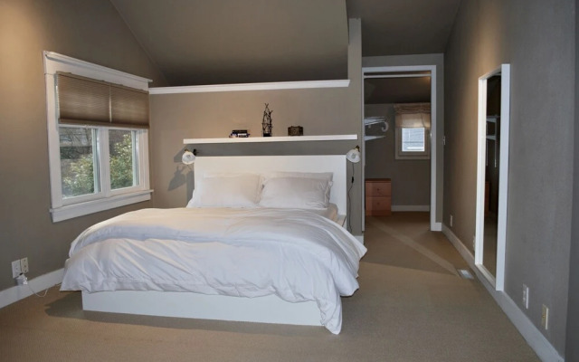 Stylish Craftsman Premium Comfort