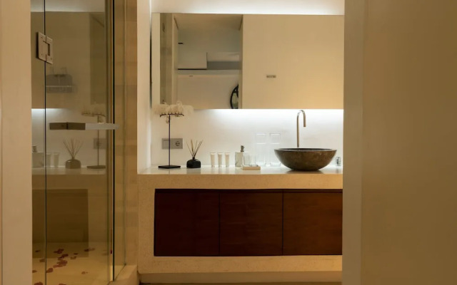 SuperNova Private Boutique Retreat Villa
