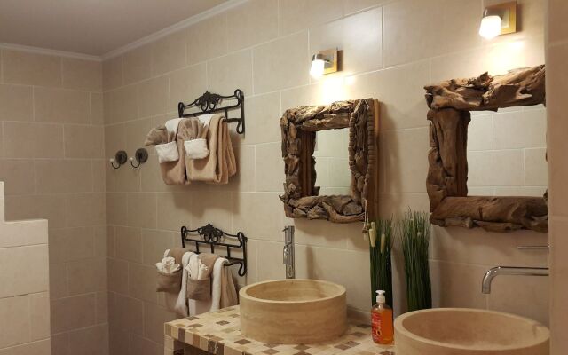 Brisas Studio Apartments - Adults Only