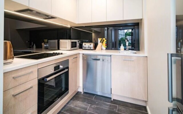 New Two Bedroom Apartment in CBD