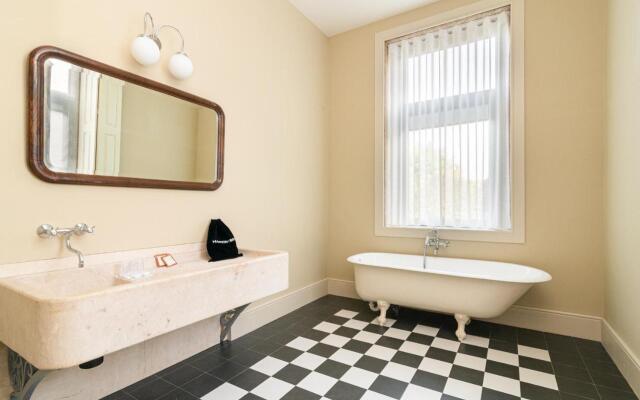 Marques Garden House by Olivia