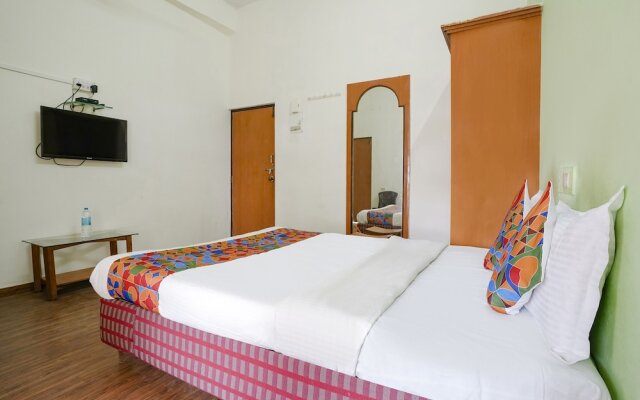 Fabhotel Girija