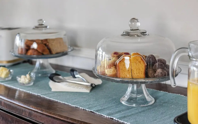 Stone Mountain Manor