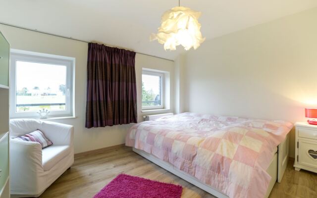 Charming Holiday Home in Seloignes with Garden