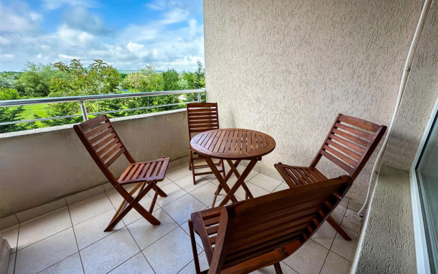 Apartment #1 - Sunshine and Love