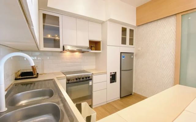 Modern Look 2Br At Puri Garden Apartment