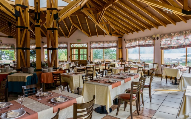 Hotel Los Ñires