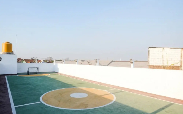 Urbanview Syariah Wisma Nabil Solo