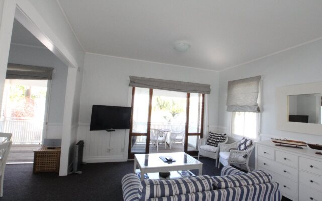 Mangonui Waterfront Apartment Motels