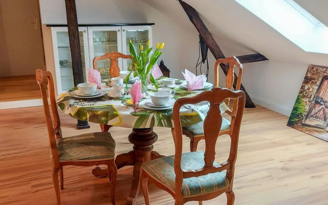 Lounge an der Kirche