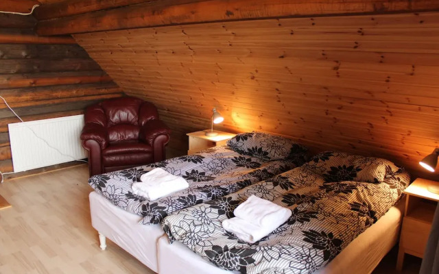 Akureyri Log Cottage