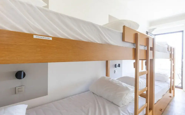 Apartment in Zeedijk With Sea View