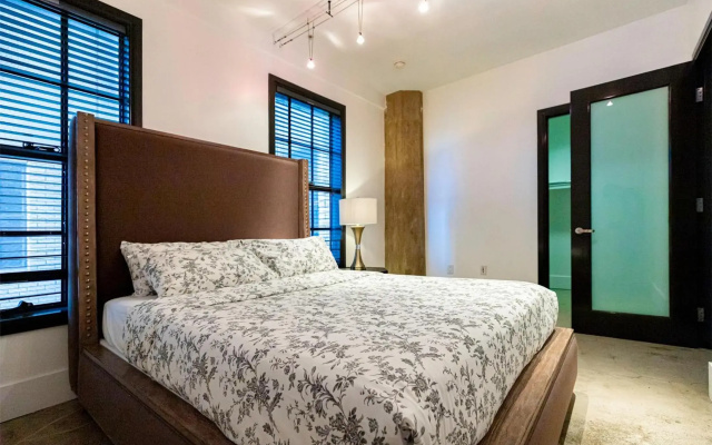 Urban Loft Apartment