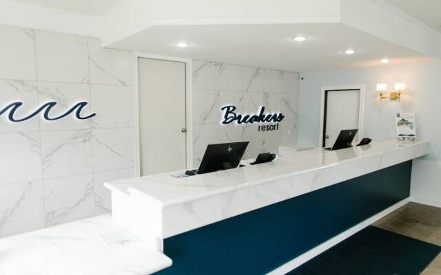 Breakers Resort & Beach Bar