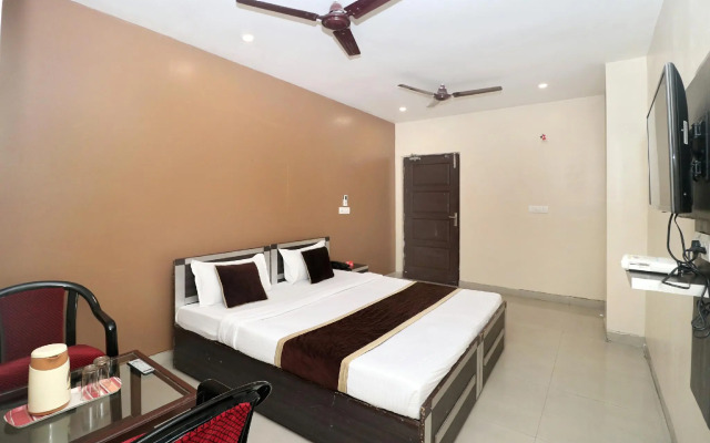 OYO 4963 Hotel Inderprasth