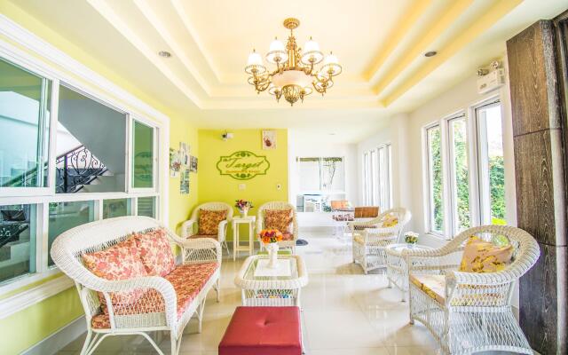 The target residence & resort