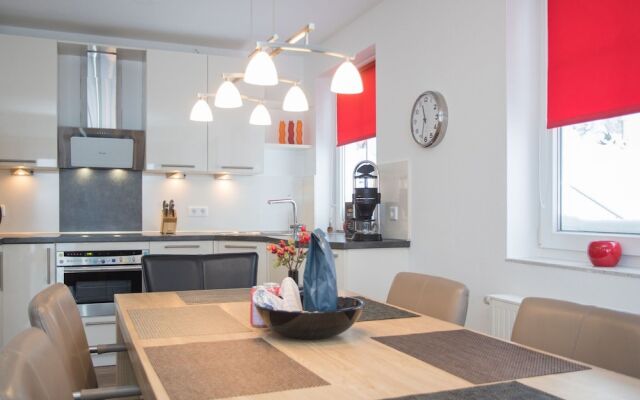 Bright Flat in Neuastenberg With Terrace