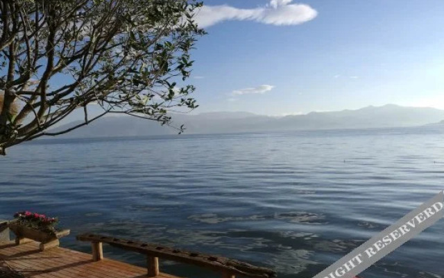 Qilu Sea-view Courtyard Hotel