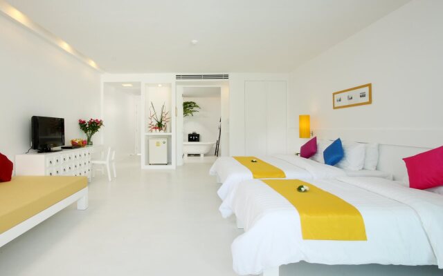 The Old Phuket - Karon Beach Resort