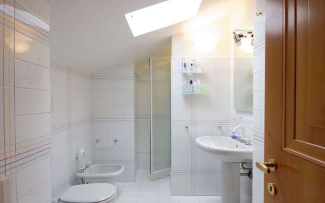 Luxurious Villa in Montelupone With Private Swimming Pool