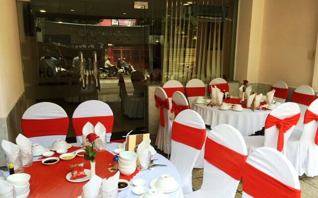 Van Khang Hotel