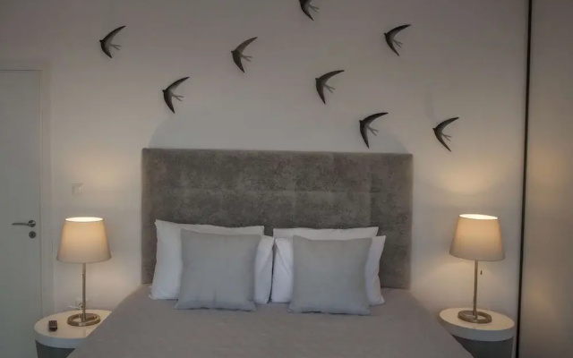Luxury Penthouse touching the Acropolis by GHH