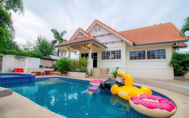 Great Green A Pool Villa