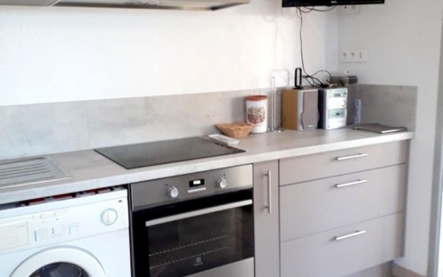 Studio in Sanary-sur-mer, With Wonderful Mountain View and Enclosed Ga