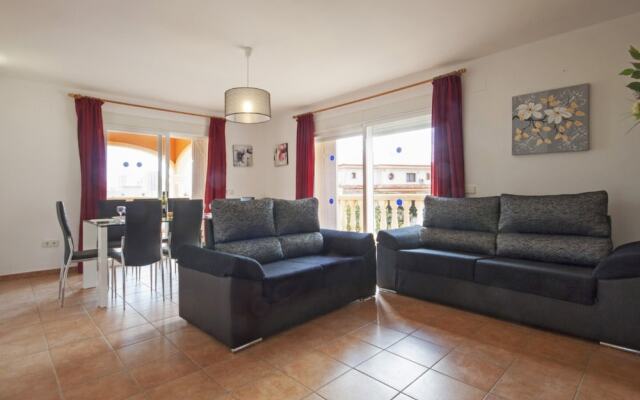 Villa - 4 Bedrooms with Pool and WiFi - 105014