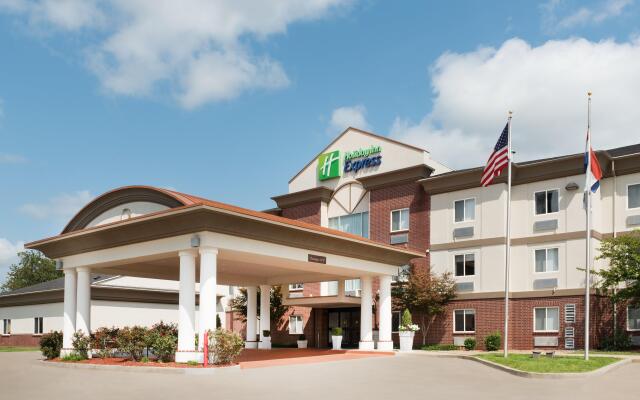 Holiday Inn Express Warrenton, an IHG Hotel