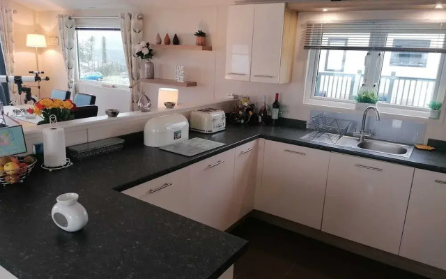 Lovely 3-bed Lodge in Eyemouth With Stunning Views