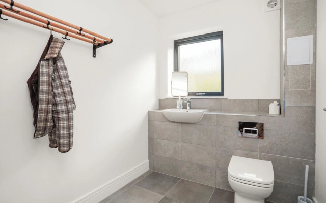 27 Strathtay Lodges