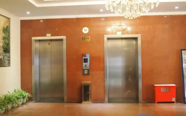 Swan Theme Culture Hotel (Zhengzhou Railway Station East Plaza Branch)