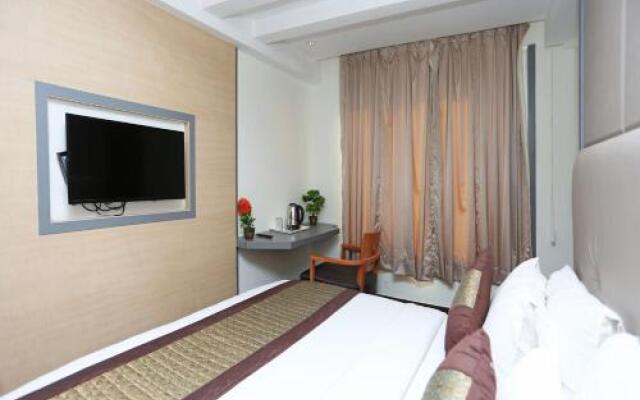 OYO 11325 Hotel Superb