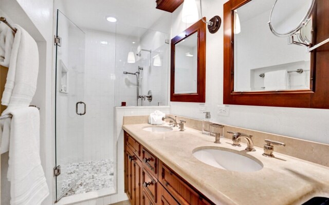 4BD House with Private Heated Pool