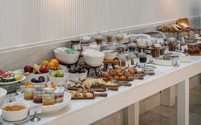 Avra City Boutique Hotel