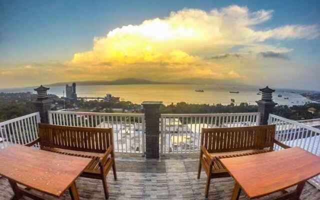 Three B Villa & Resto Banyuwangi