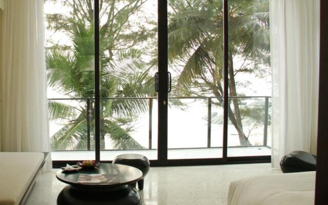 The Postcard on the Arabian Sea