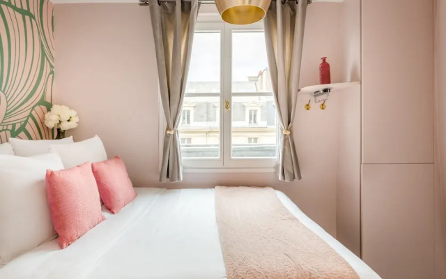 Merveil Luxury Suites - Royale - Saint Honore view