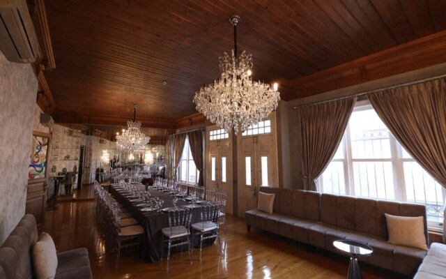 Luxury Pavilion With Bosphorus View in Beylerbeyi