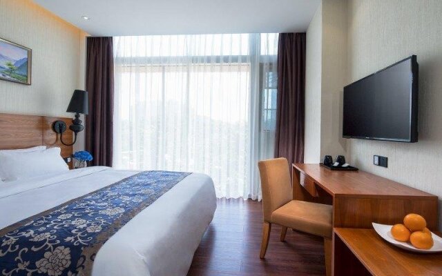 Hongchang Business Hotel