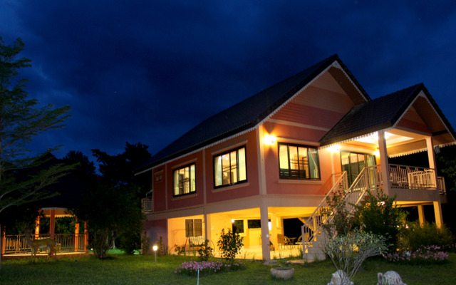 Maya Valley