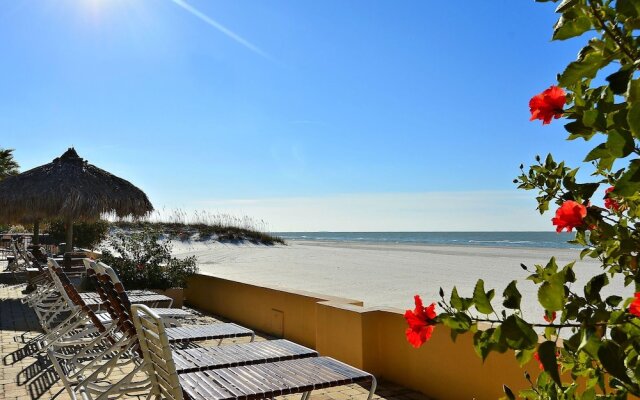 Villa Madeira 306 Beach front, stunning view! Walk to everything