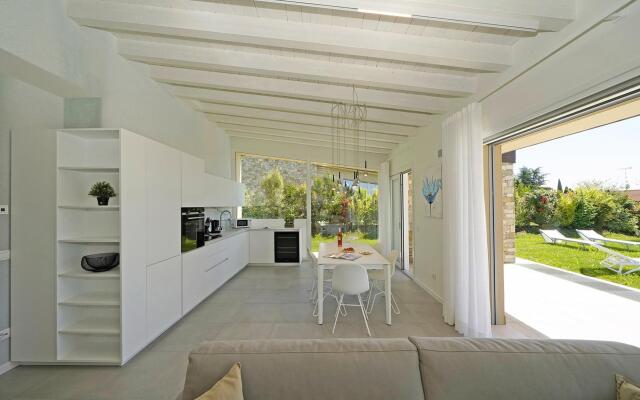Villa Ester - P.IVA in Moniga del Garda