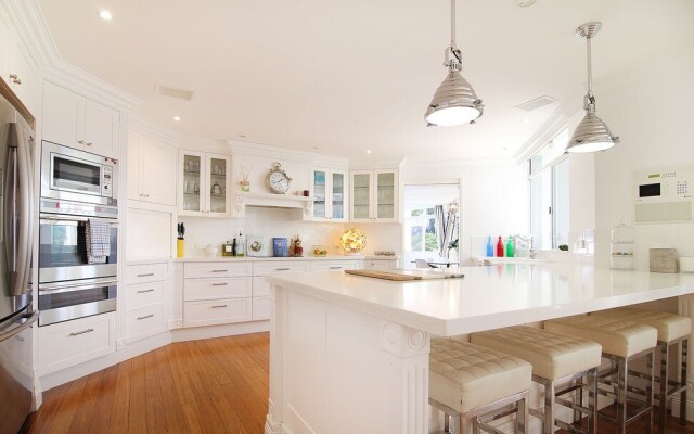 Hamptons Hideaway @ The Cove