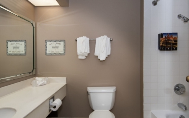 Guest Inn & Suites - Midtown Medical Center