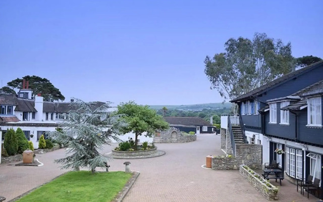 The Knoll House
